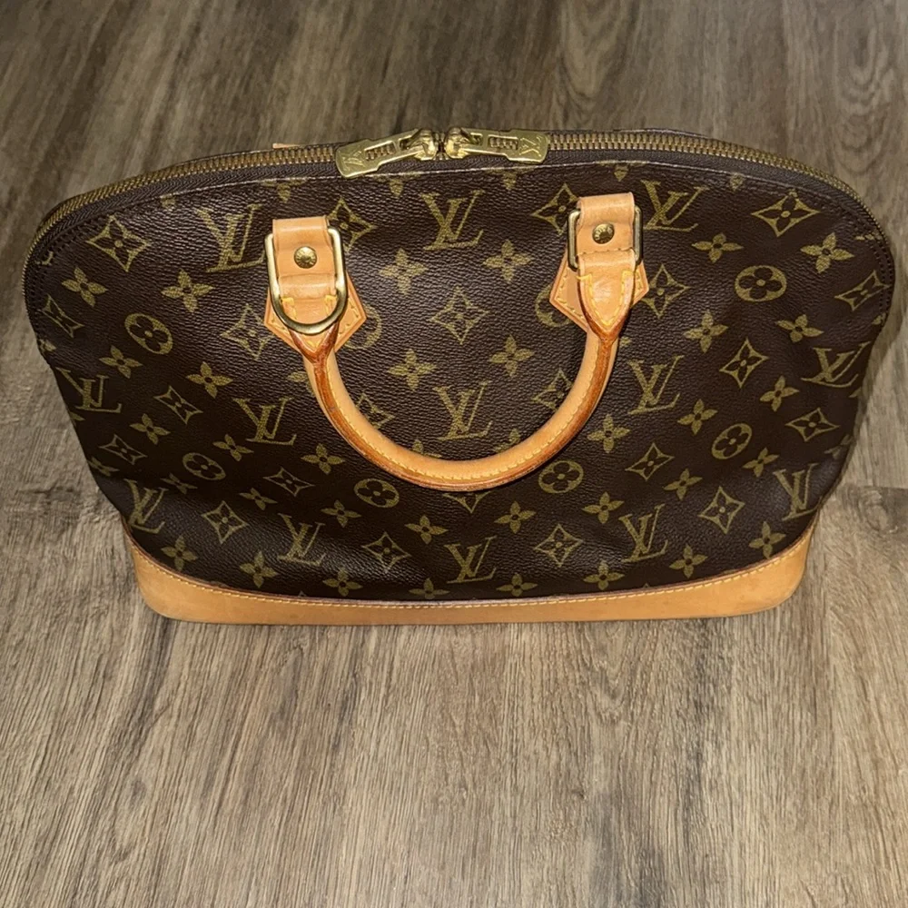 Vintage Louis Vuitton Alma Monogram Canvas Handbag